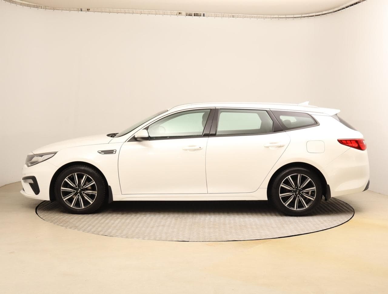 2019 Kia OPTIMA - 6