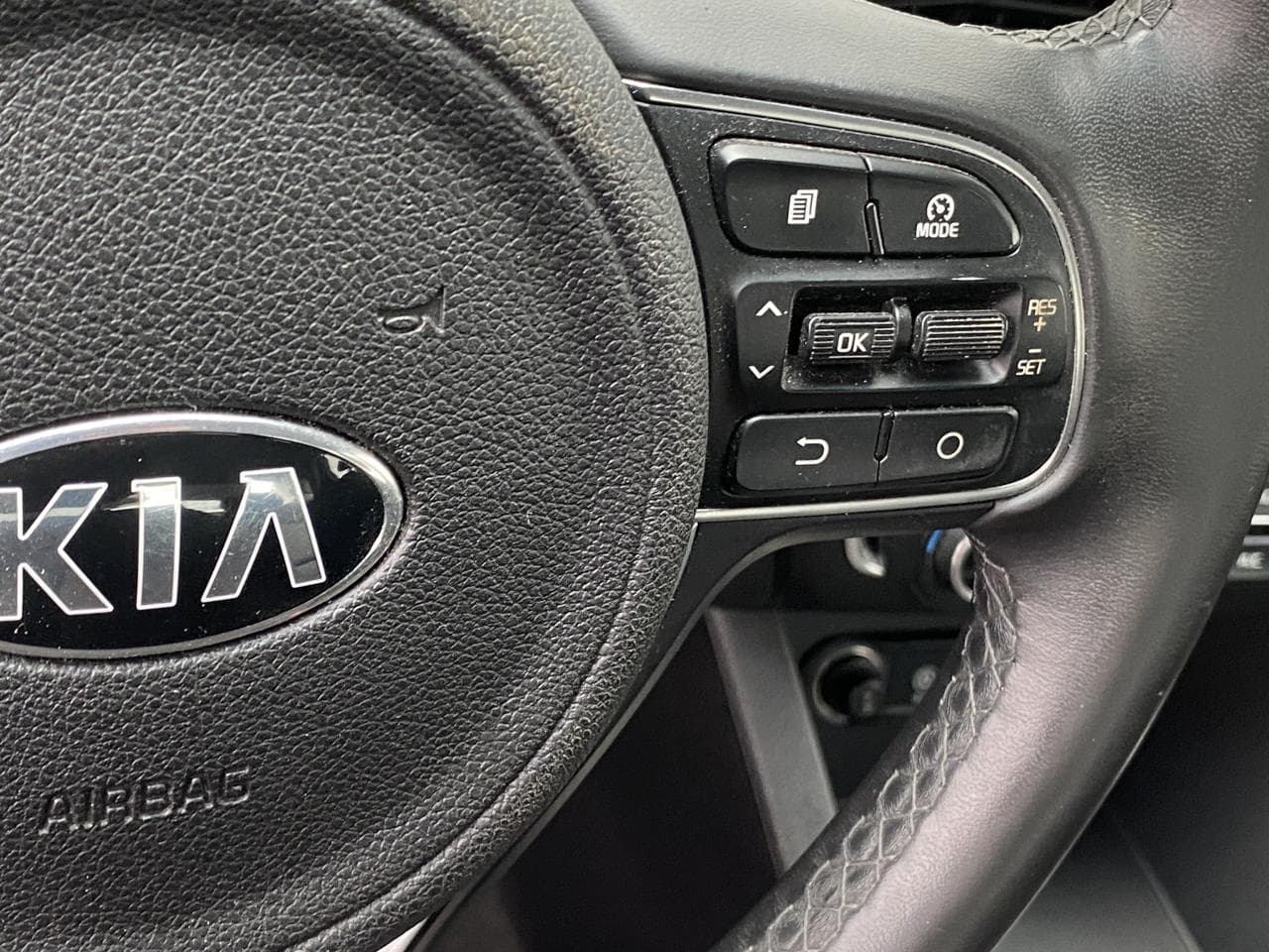 2016 Kia OPTIMA - 25
