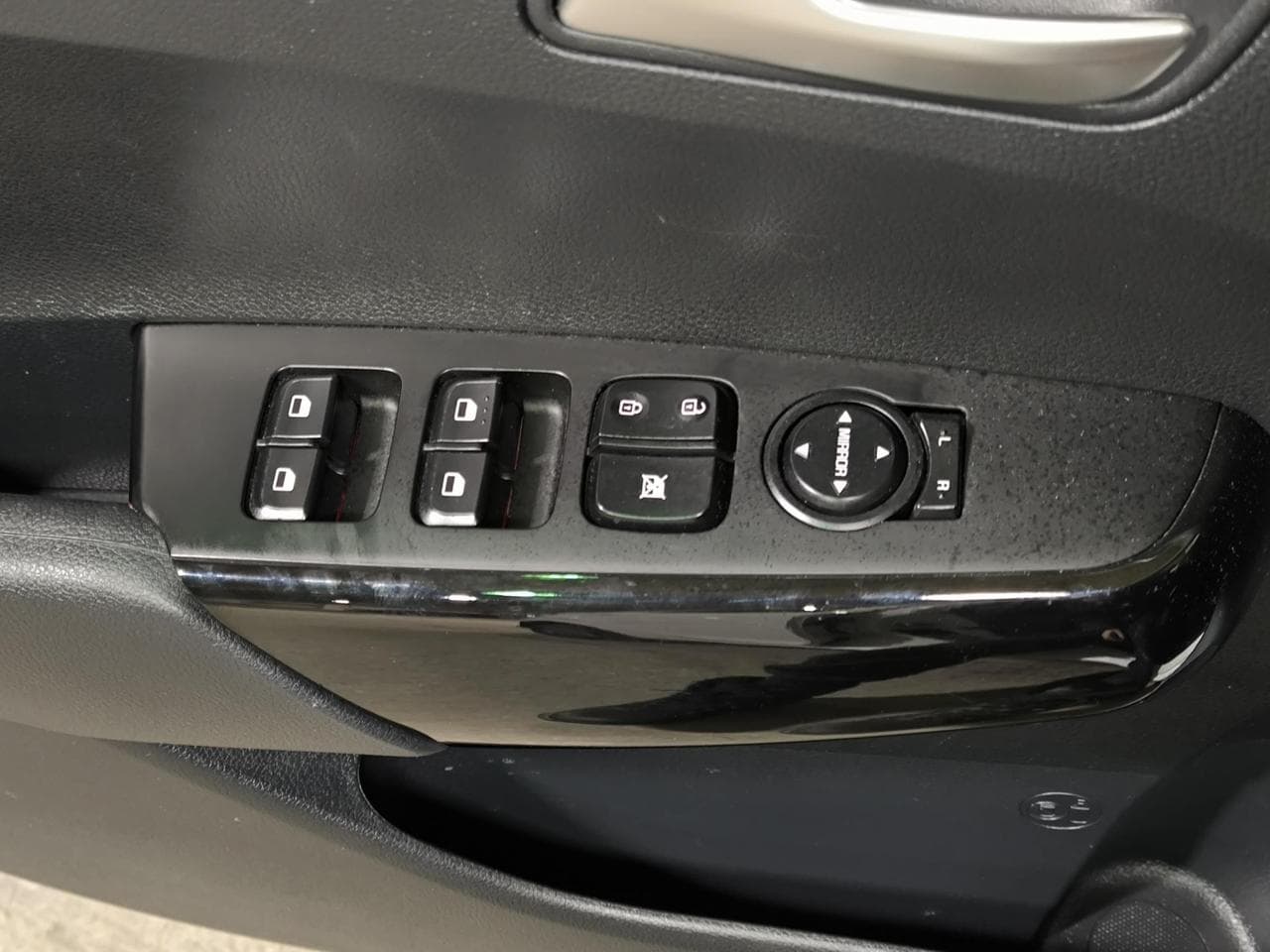 2024 Kia Picanto - 17