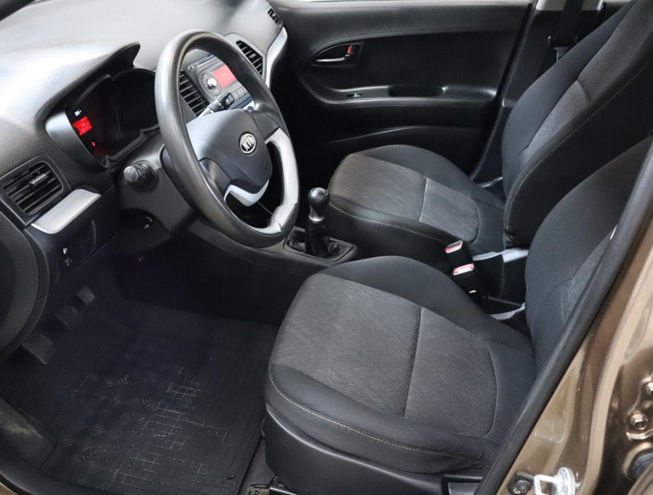 2012 Kia PICANTO - 16