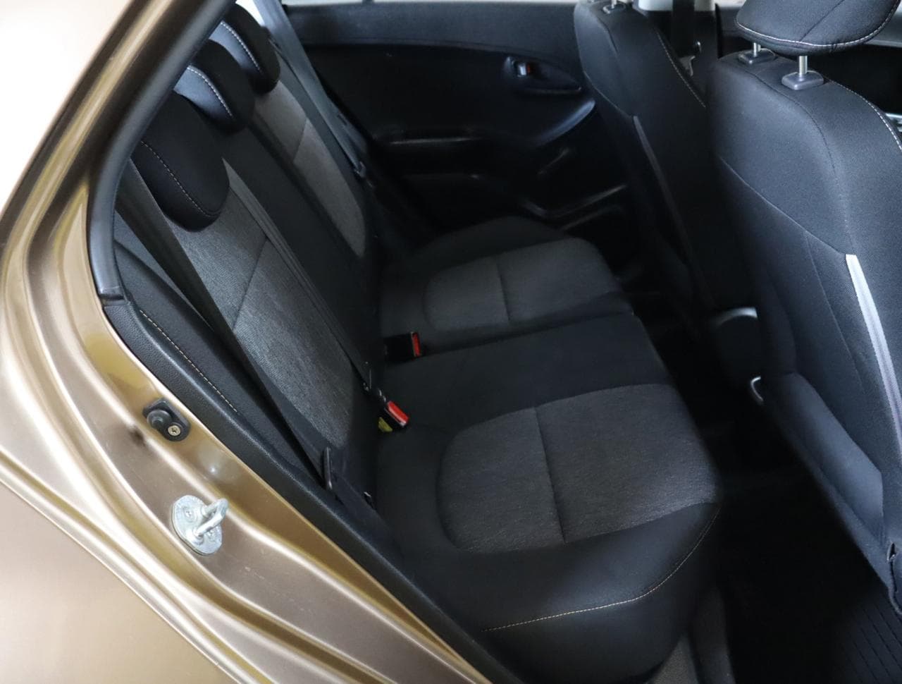 2012 Kia PICANTO - 13