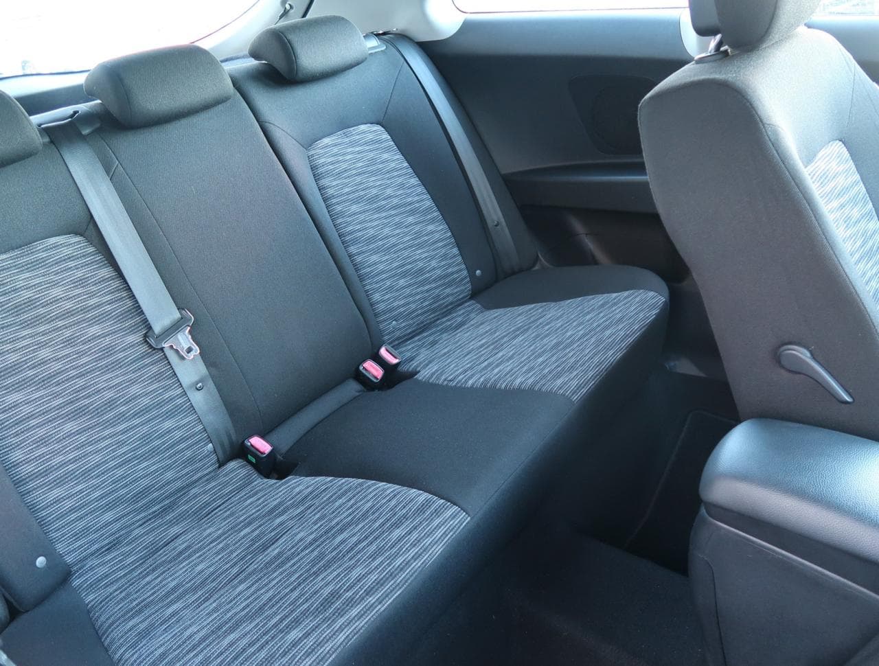 2008 Kia Proceed - 13