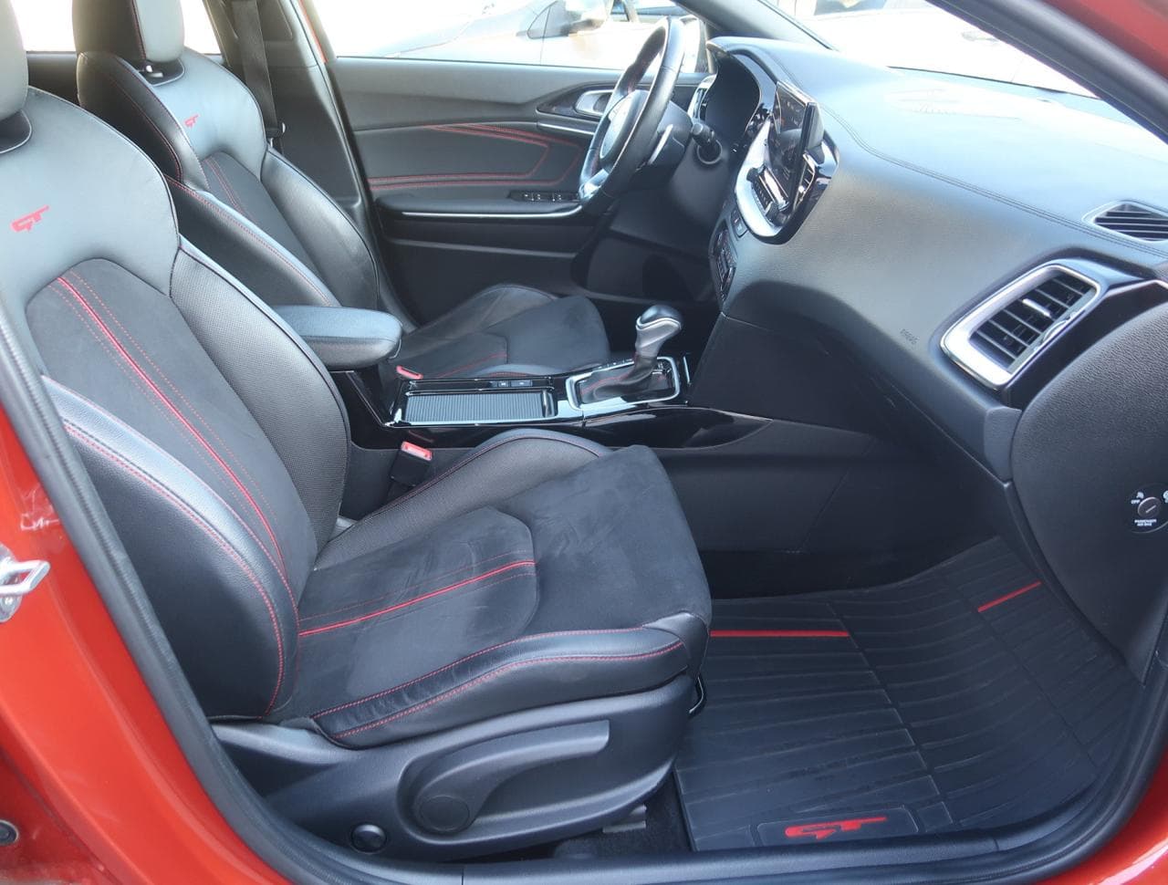 2023 Kia Proceed - 12