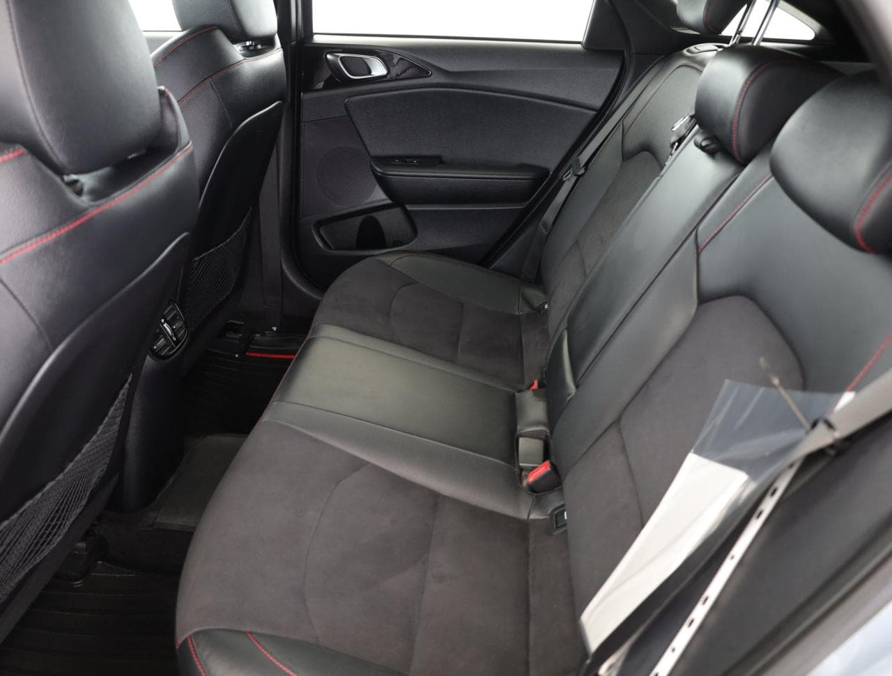 2019 Kia Proceed - 12