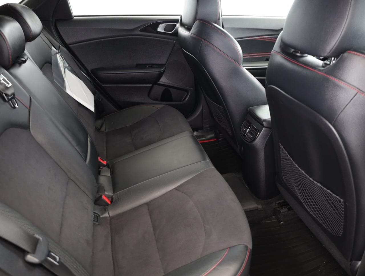 2019 Kia Proceed - 11