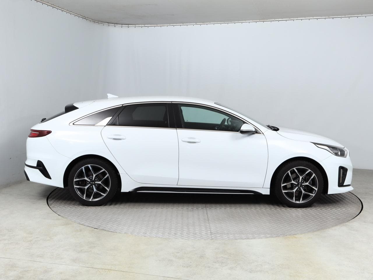 2019 Kia PROCEED - 8