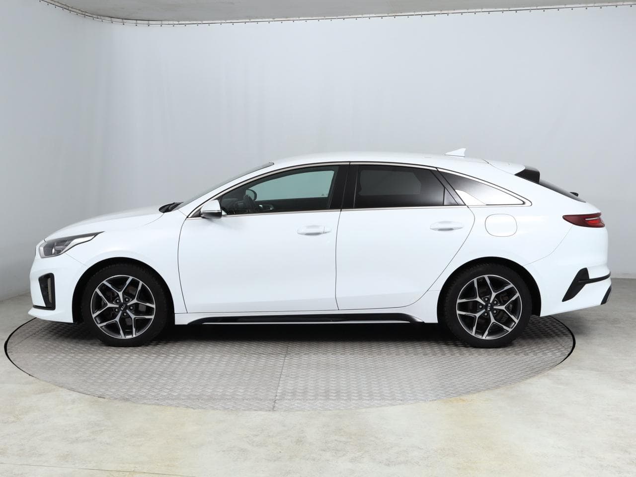 2019 Kia PROCEED - 4