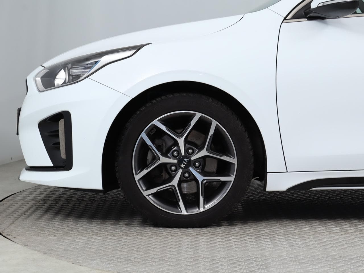 2019 Kia PROCEED - 18