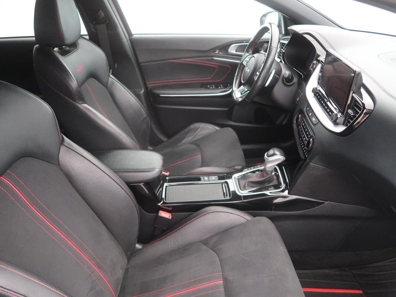 2022 Kia PROCEED - 12