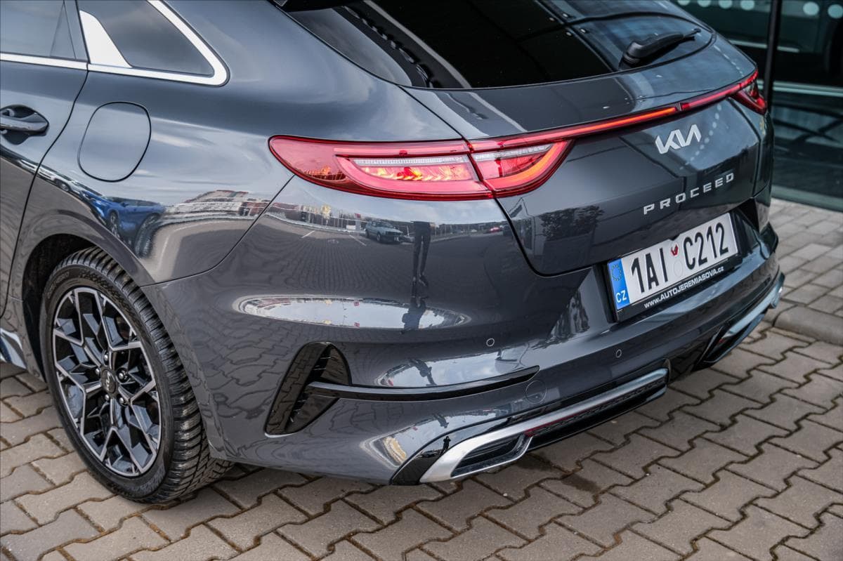 2025 Kia PROCEED - 12