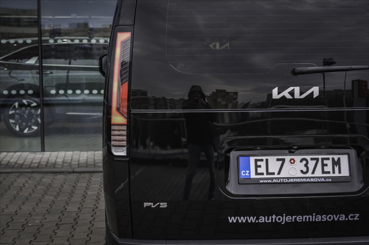 2025 Kia PV5 - 13