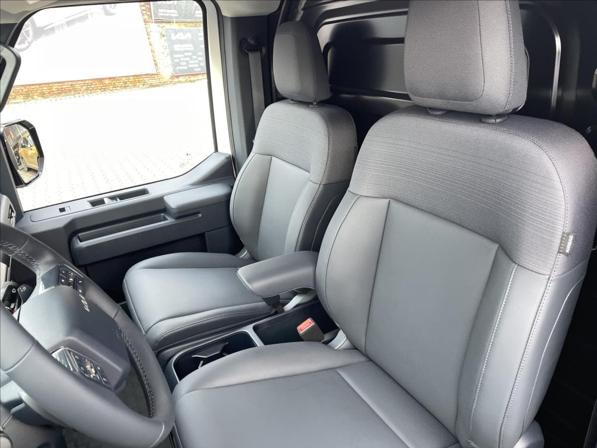 2026 Kia PV5 - 14
