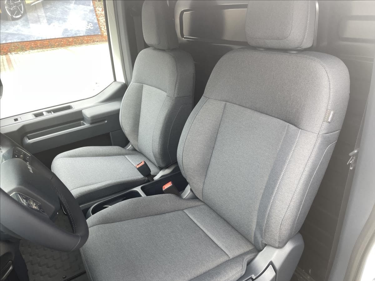 2026 Kia PV5 - 13