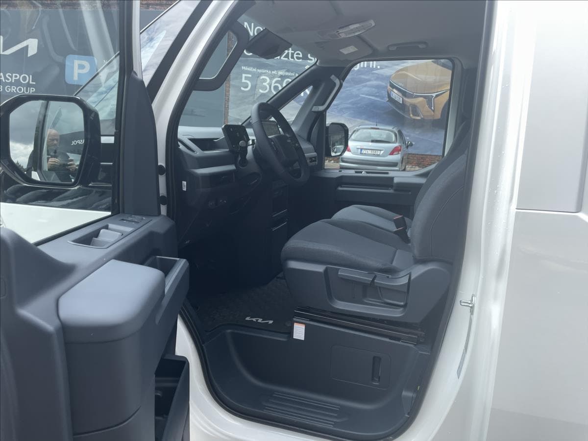 2026 Kia PV5 - 11