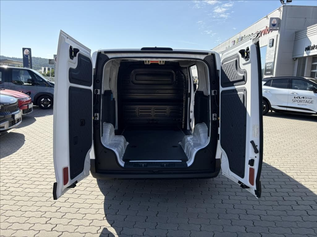 2025 Kia PV5 - 10