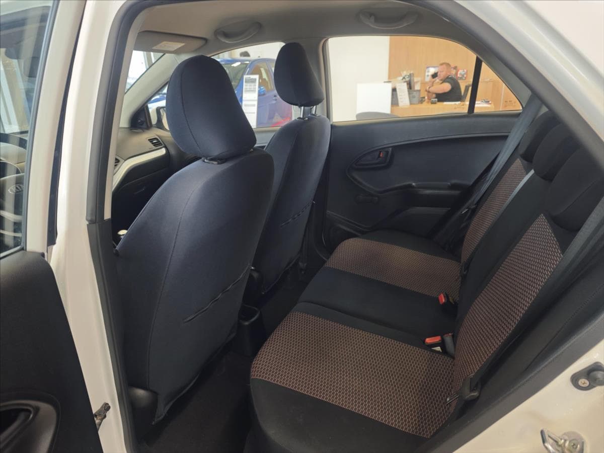 2016 Kia Picanto - 11