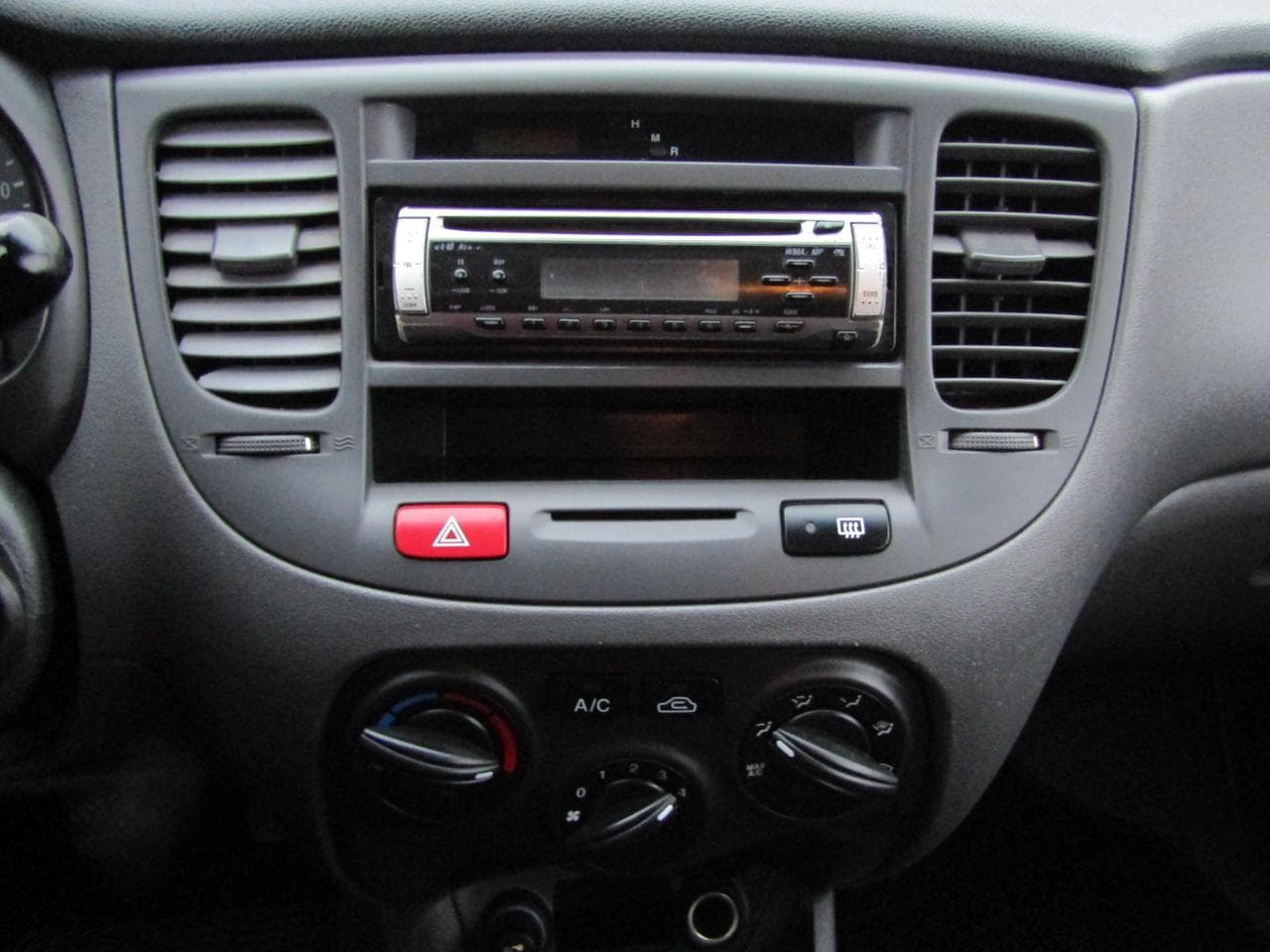 2006 Kia RIO - 13
