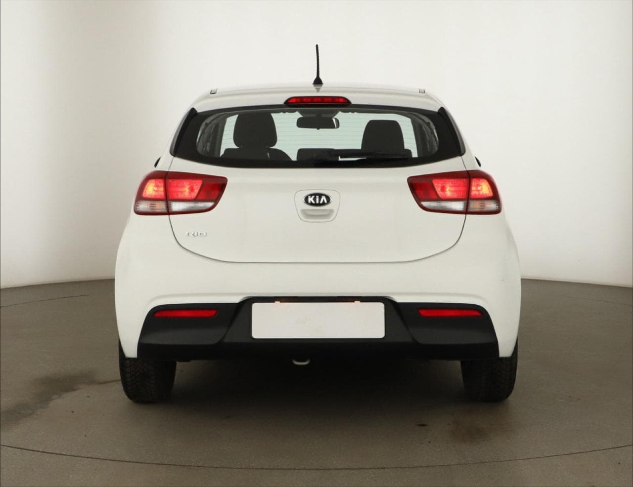 2019 Kia Rio - 6
