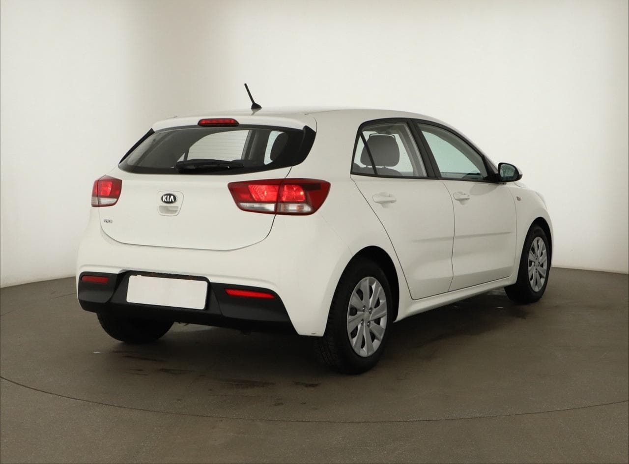 2020 Kia Rio - 7