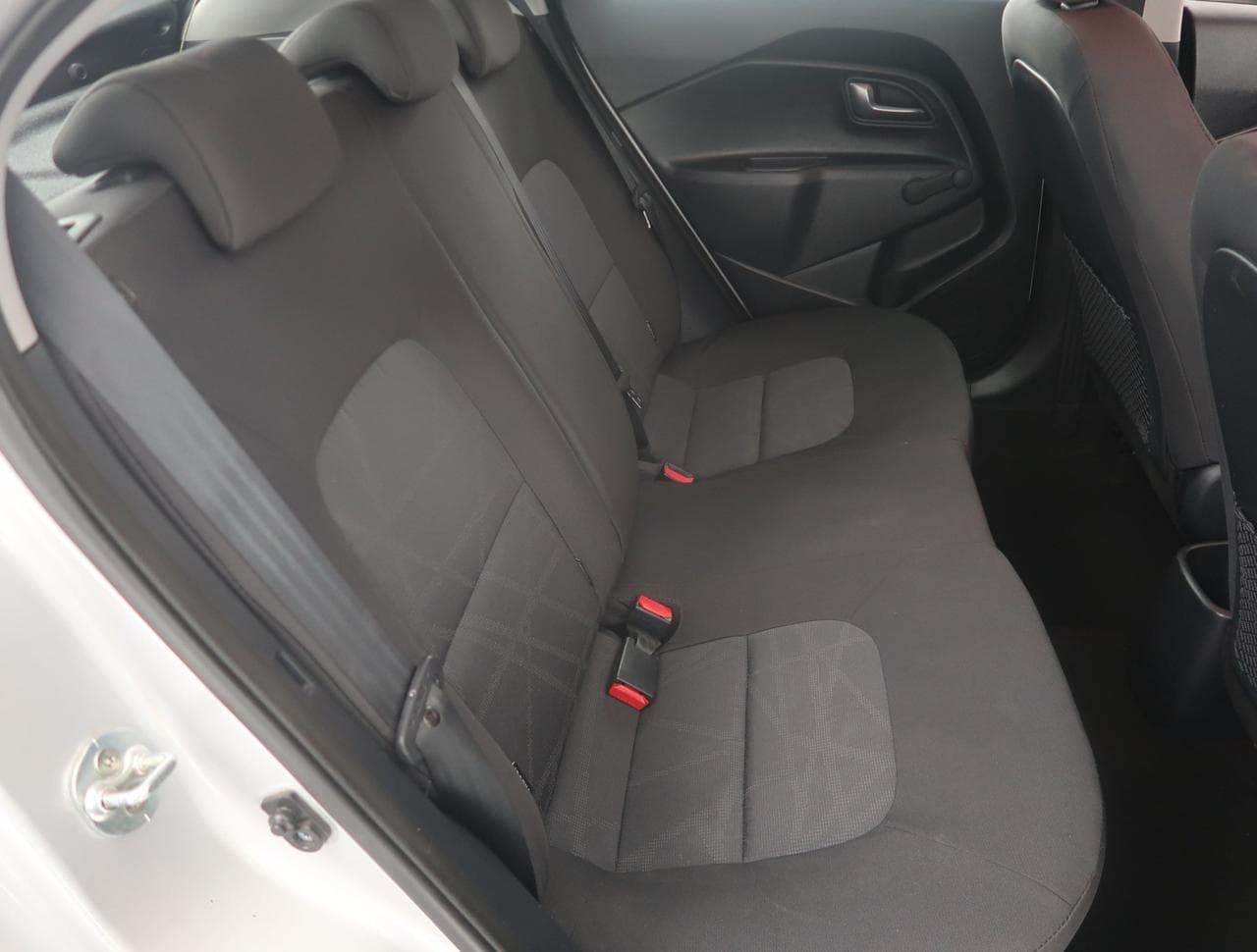 2016 Kia Rio - 13