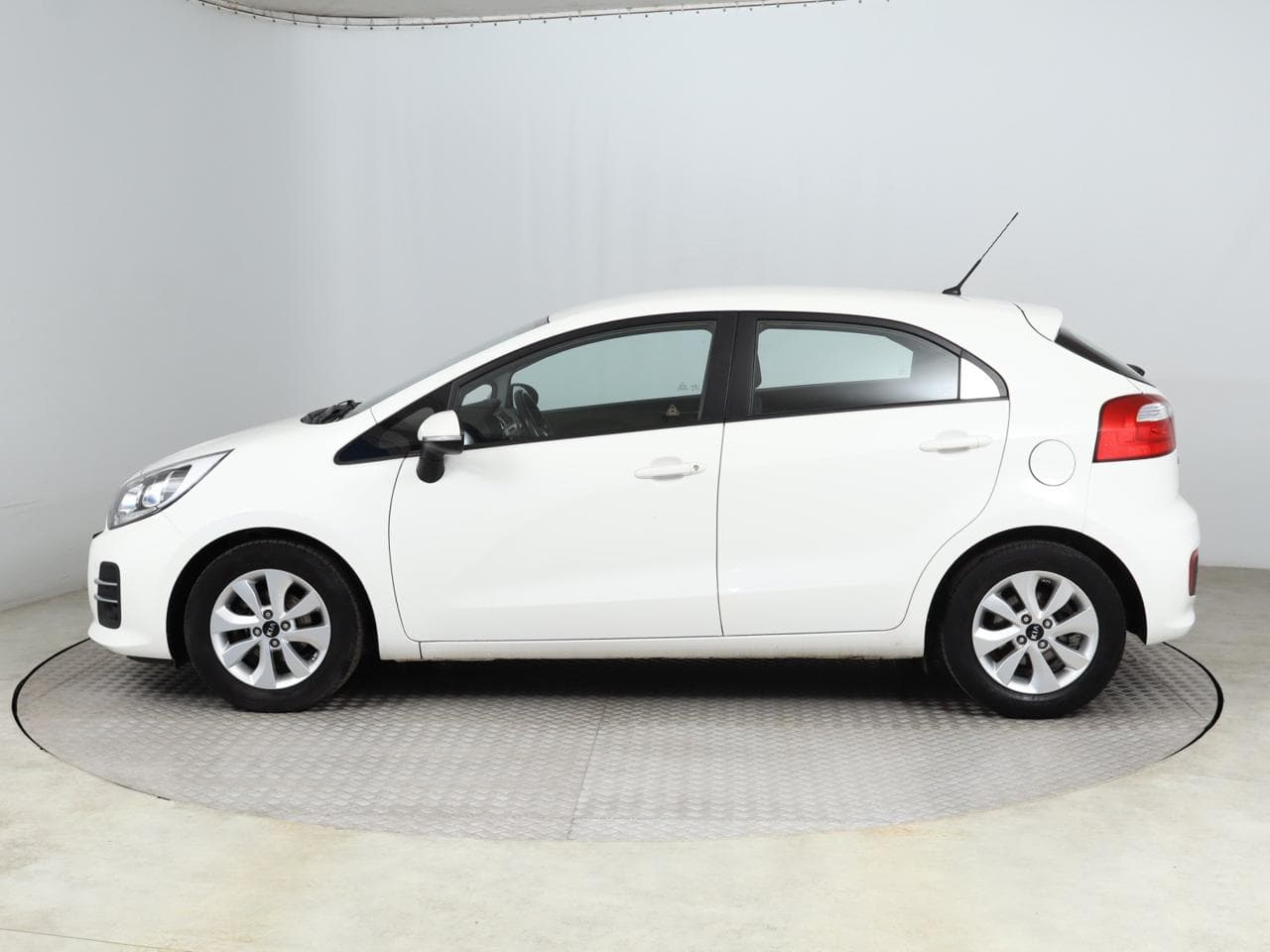 2015 Kia Rio - 4