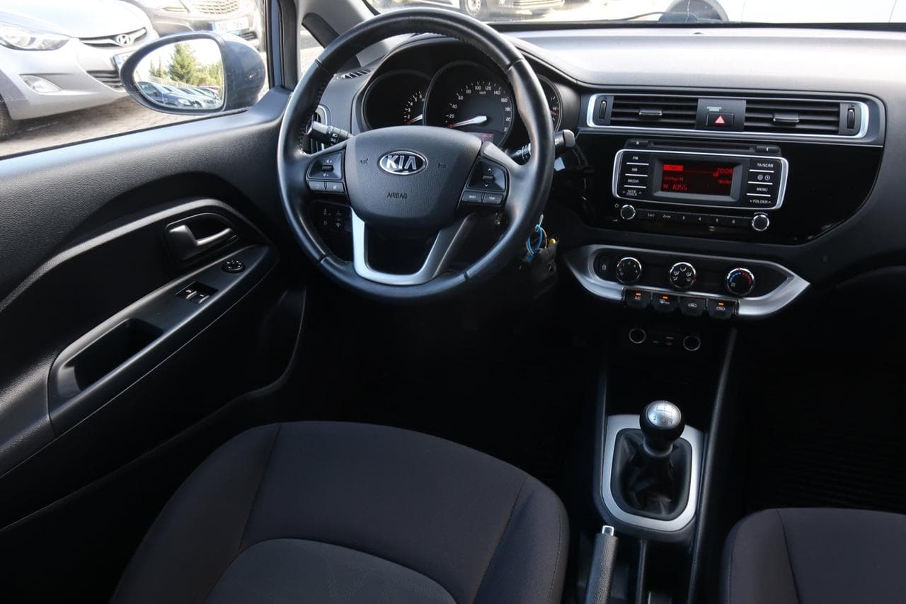 2016 Kia RIO - 9