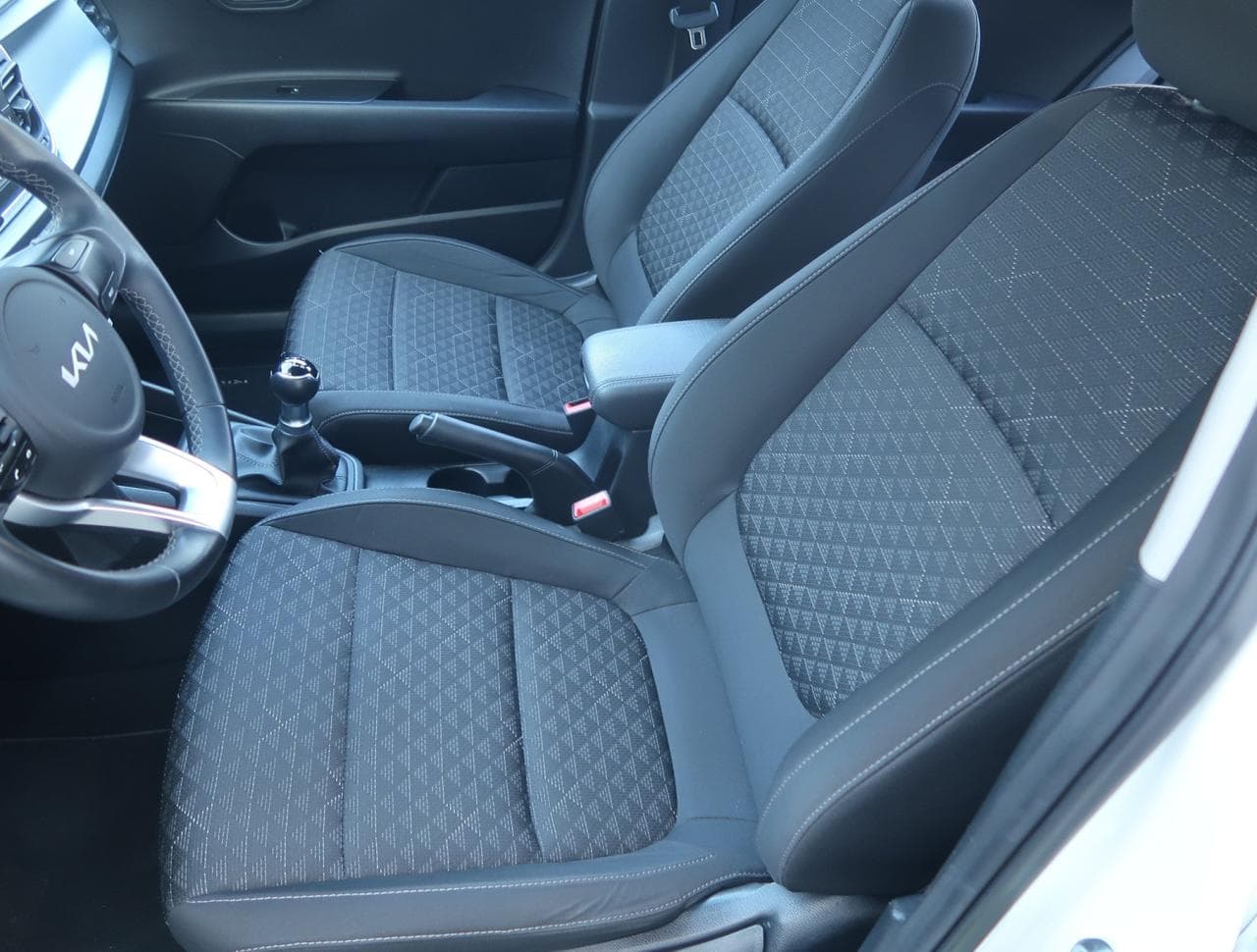2023 Kia RIO - 16
