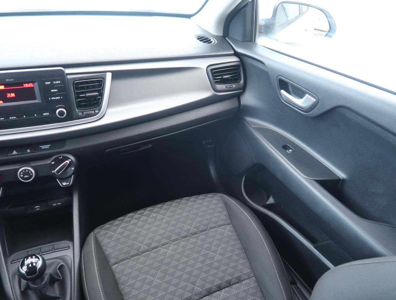 2021 Kia RIO - 11