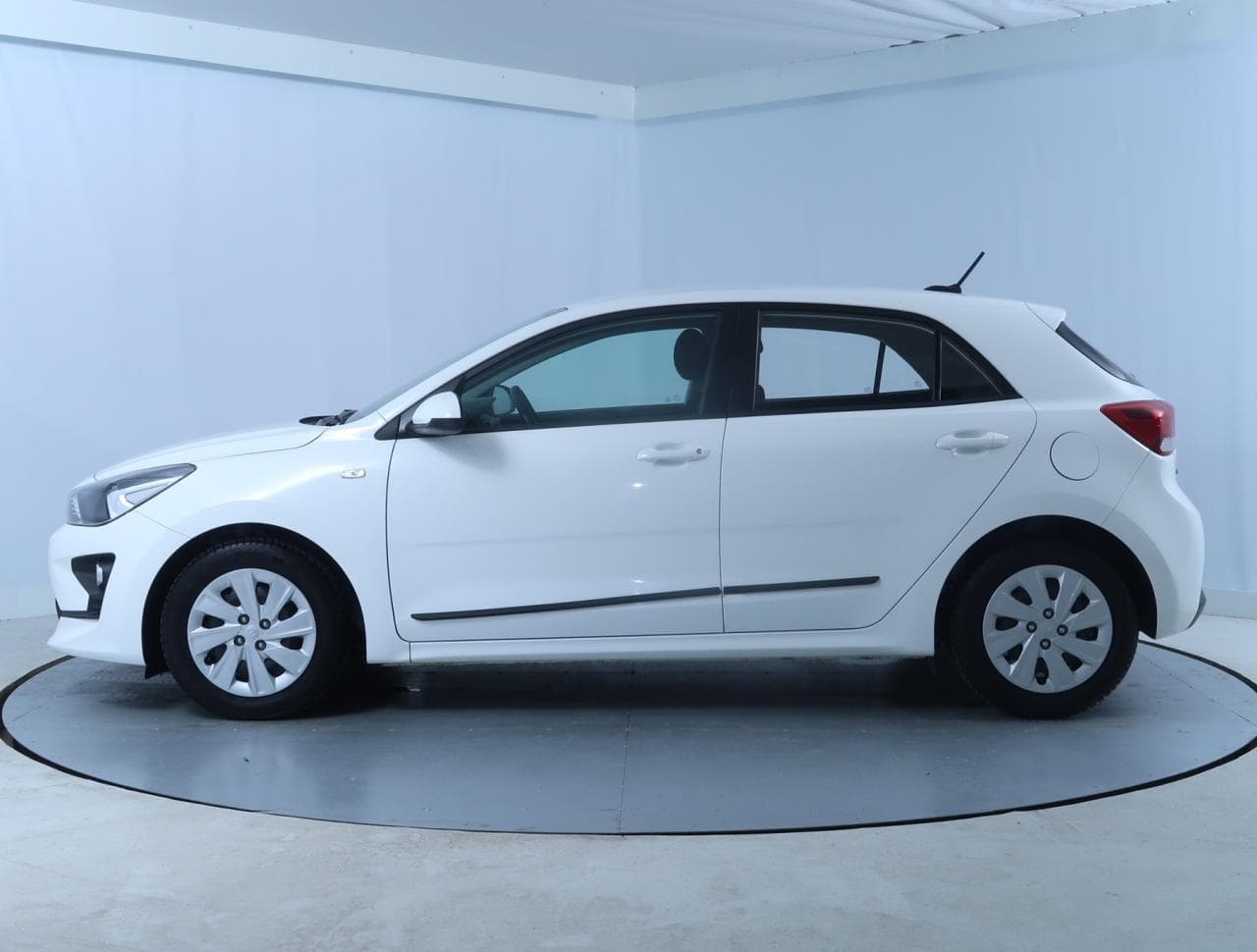 2021 Kia RIO - 4