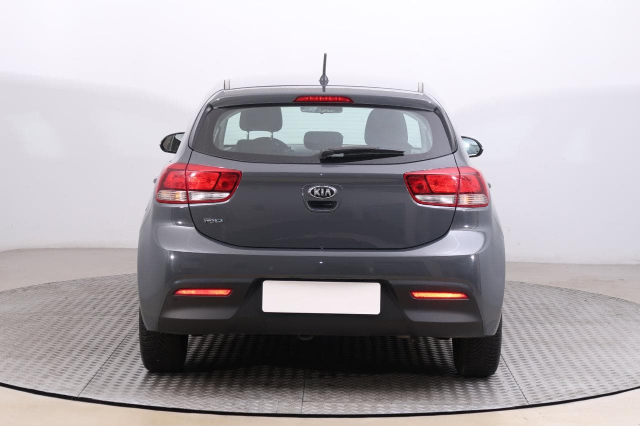 2021 Kia RIO - 6