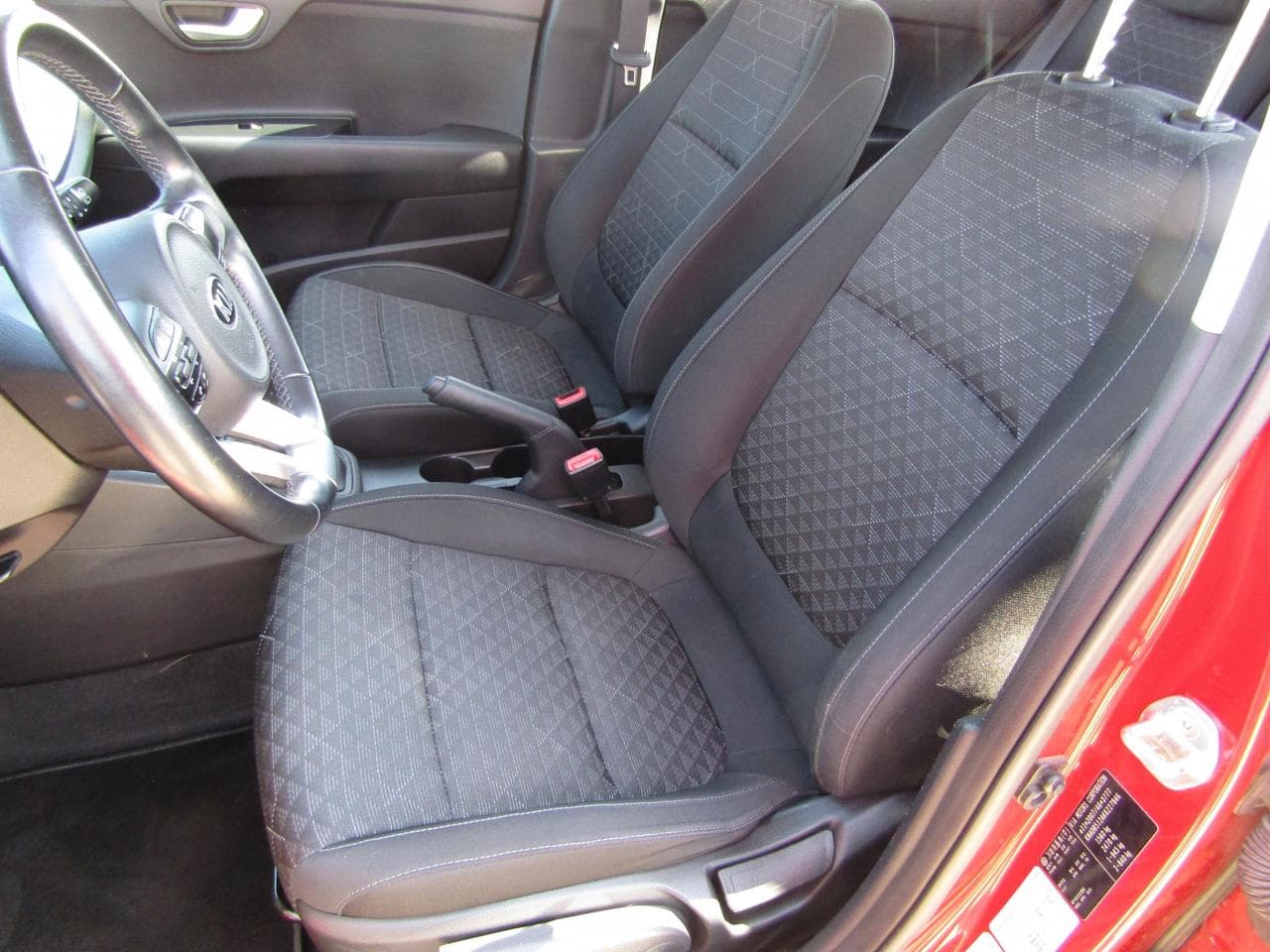 2019 Kia RIO - 9