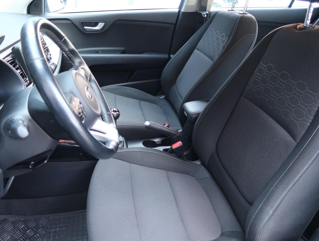 2020 Kia RIO - 22