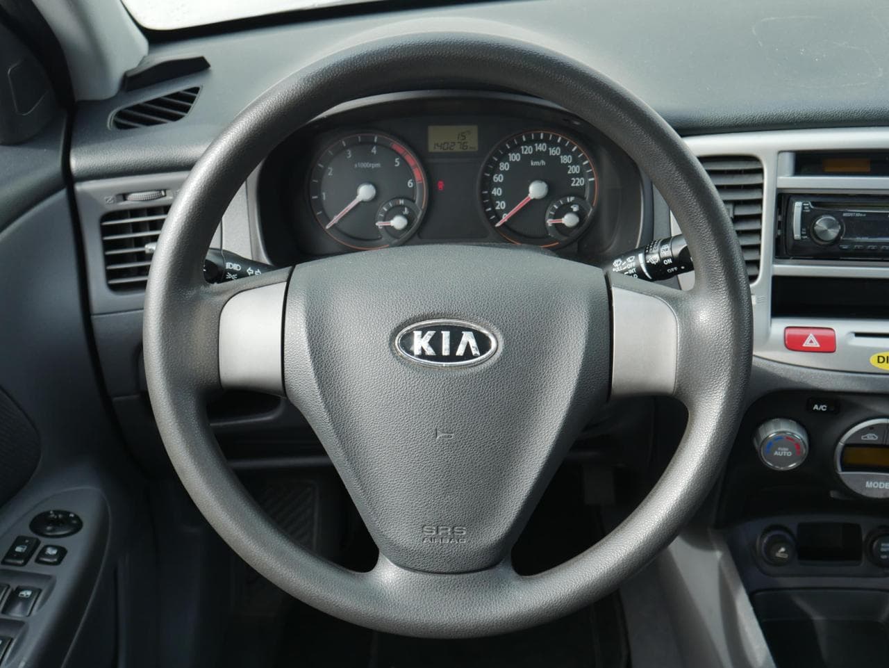 2005 Kia RIO - 11