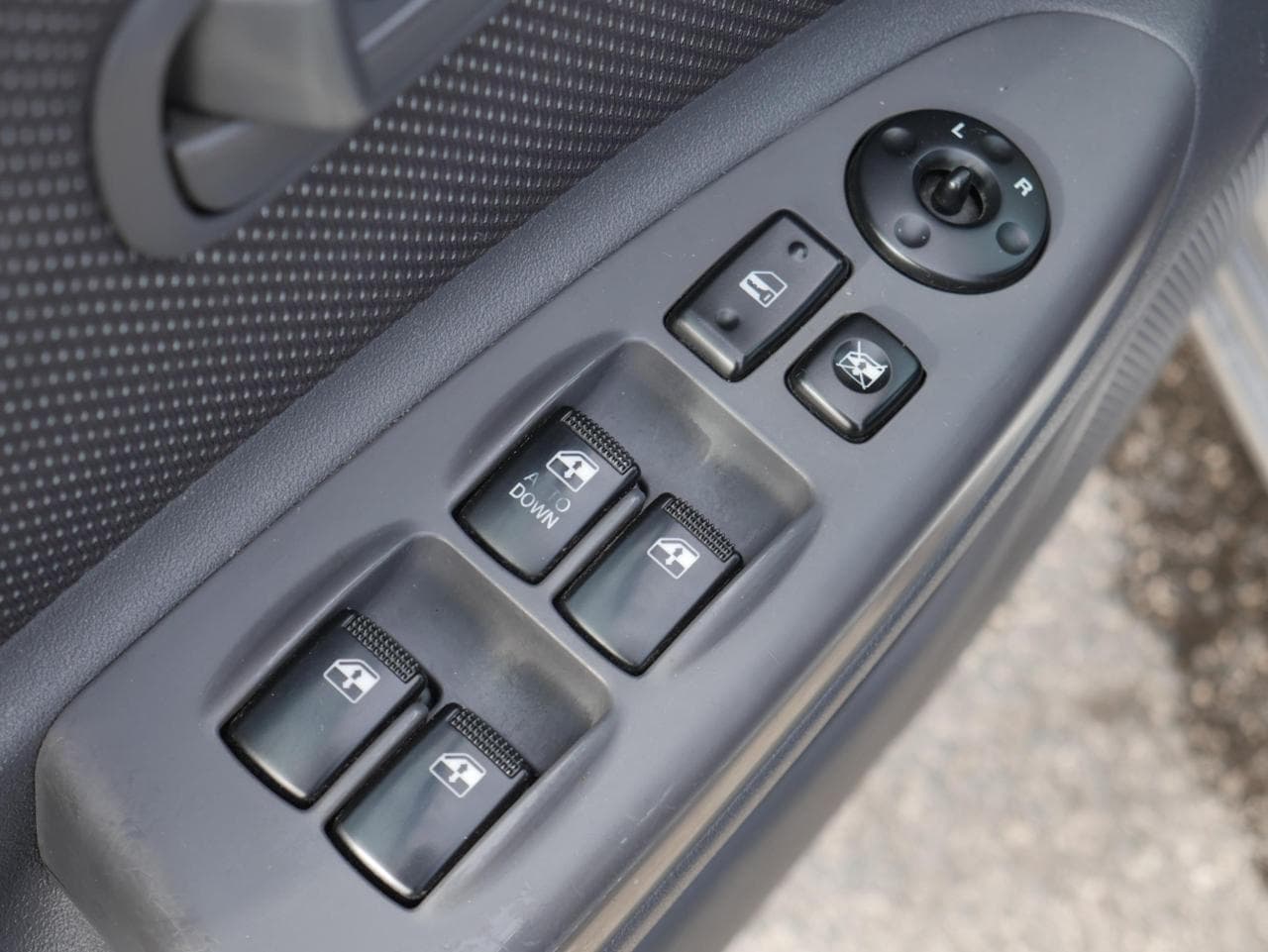 2005 Kia RIO - 15