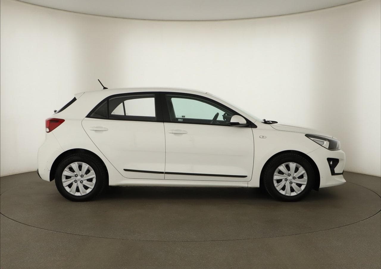 2020 Kia RIO - 8