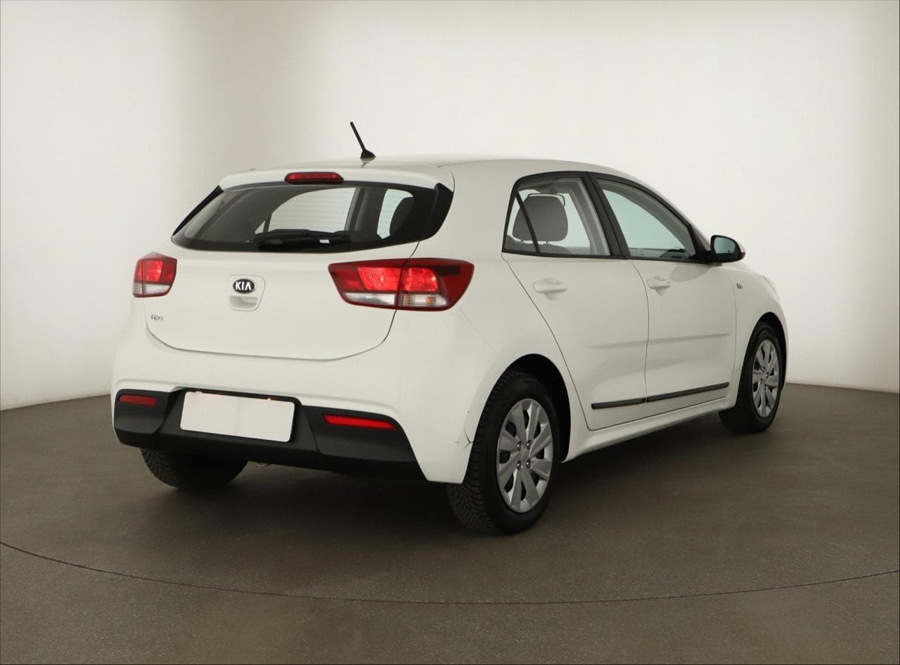 2020 Kia RIO - 7