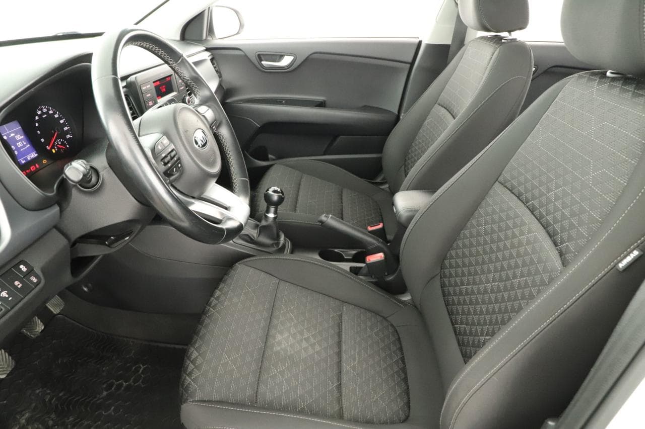 2020 Kia RIO - 13
