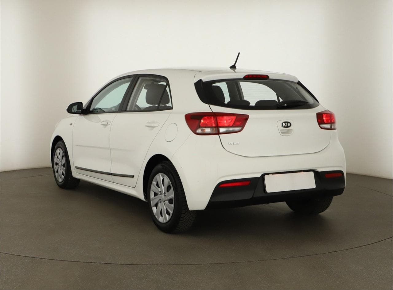 2020 Kia RIO - 5