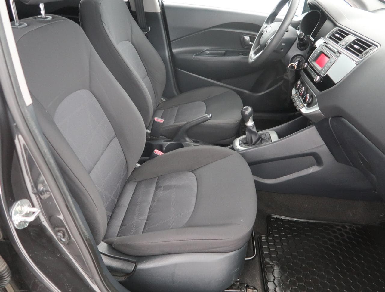 2016 Kia RIO - 22