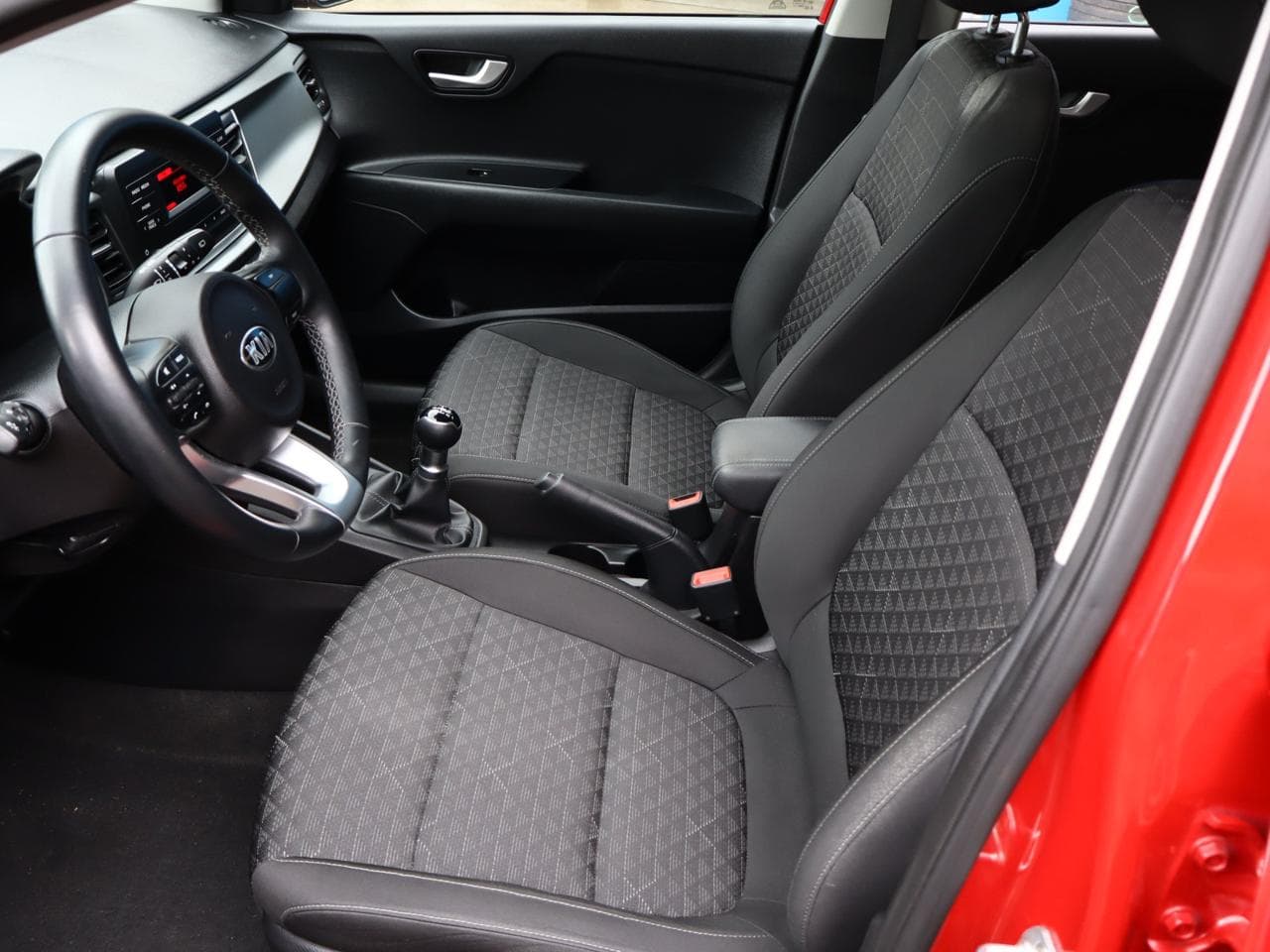 2020 Kia RIO - 14