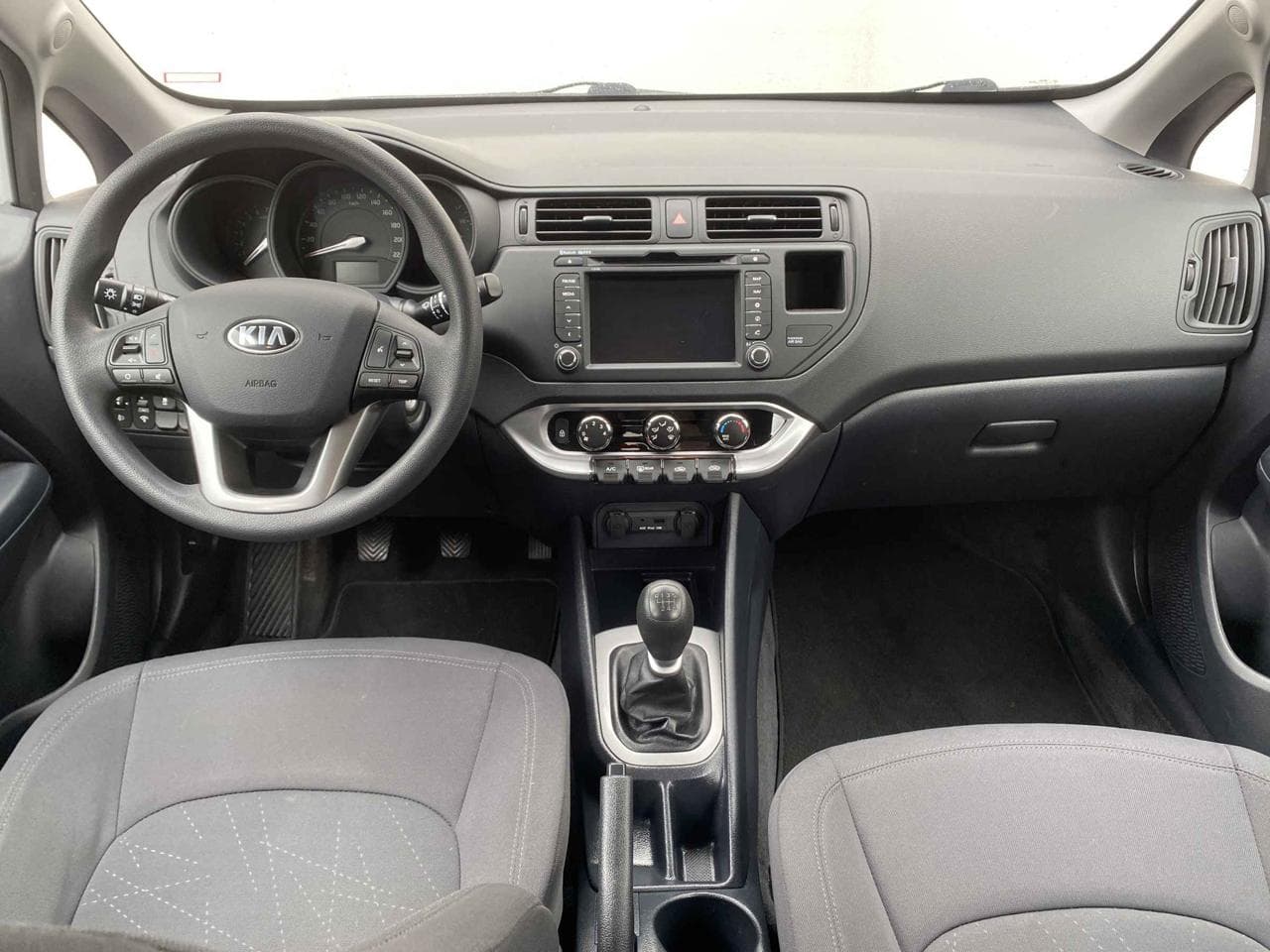 2015 Kia RIO - 8