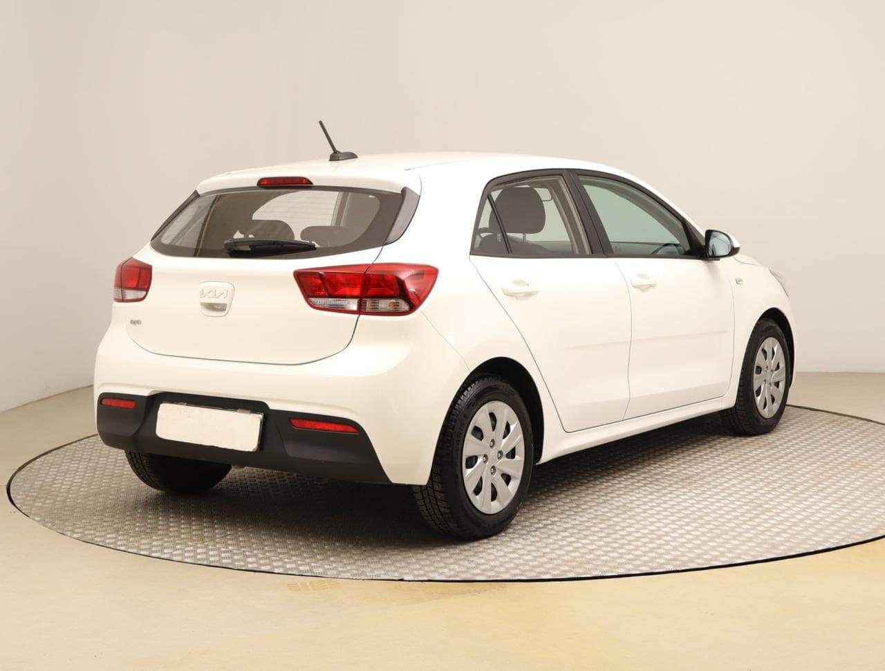 2022 Kia RIO - 11