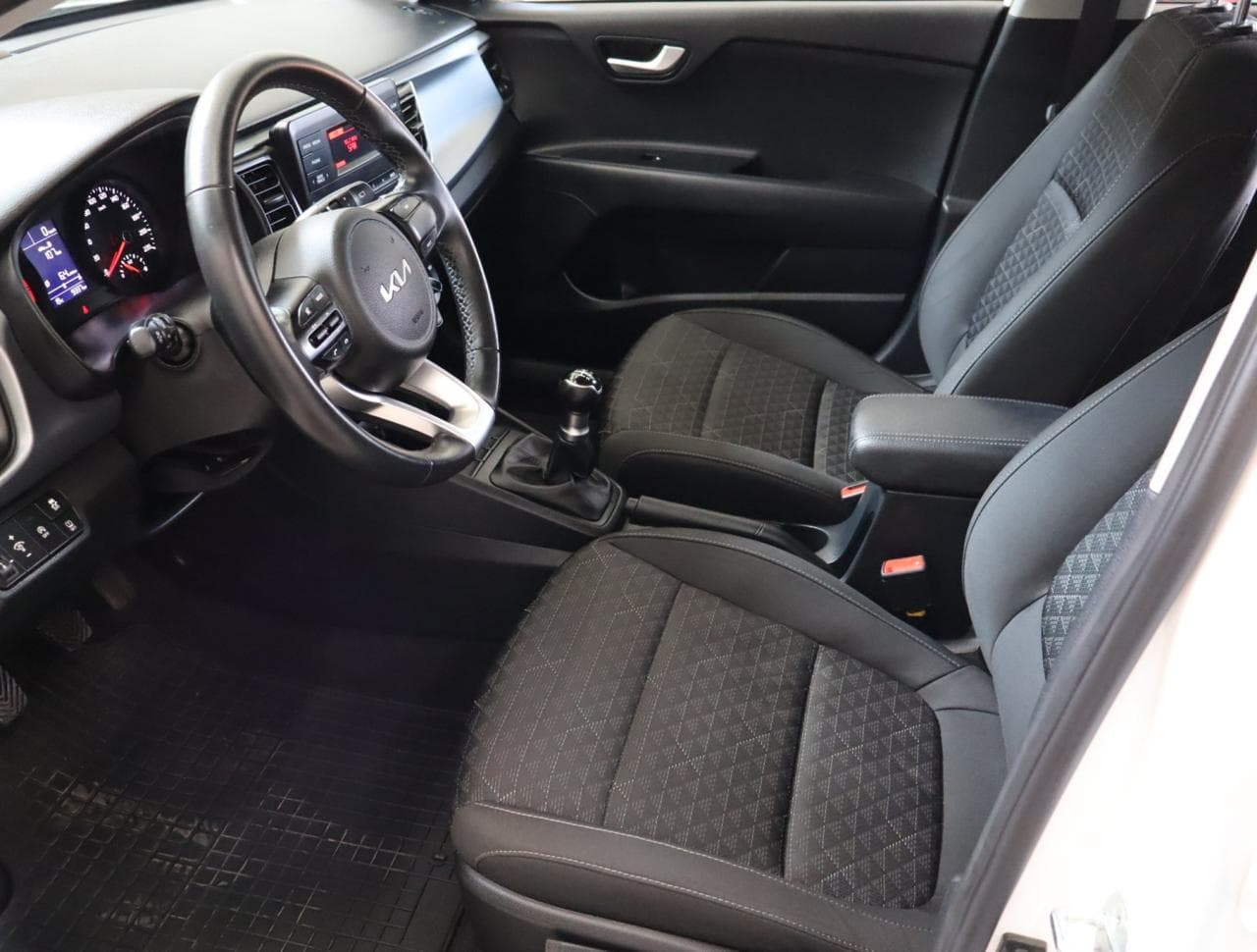 2022 Kia RIO - 27
