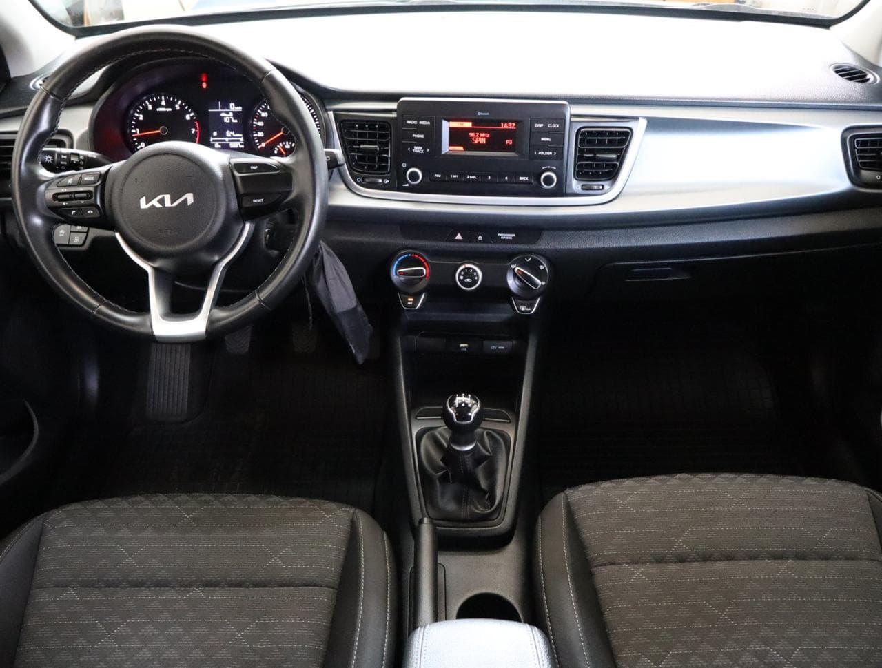 2022 Kia RIO - 16