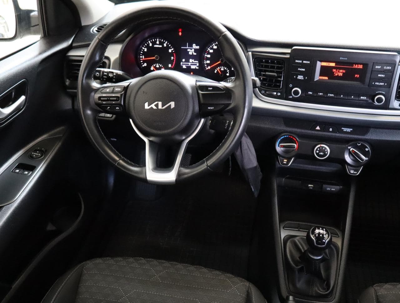 2022 Kia RIO - 20