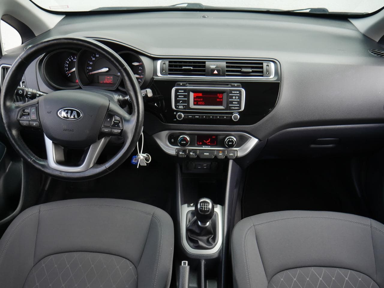 2016 Kia RIO - 11