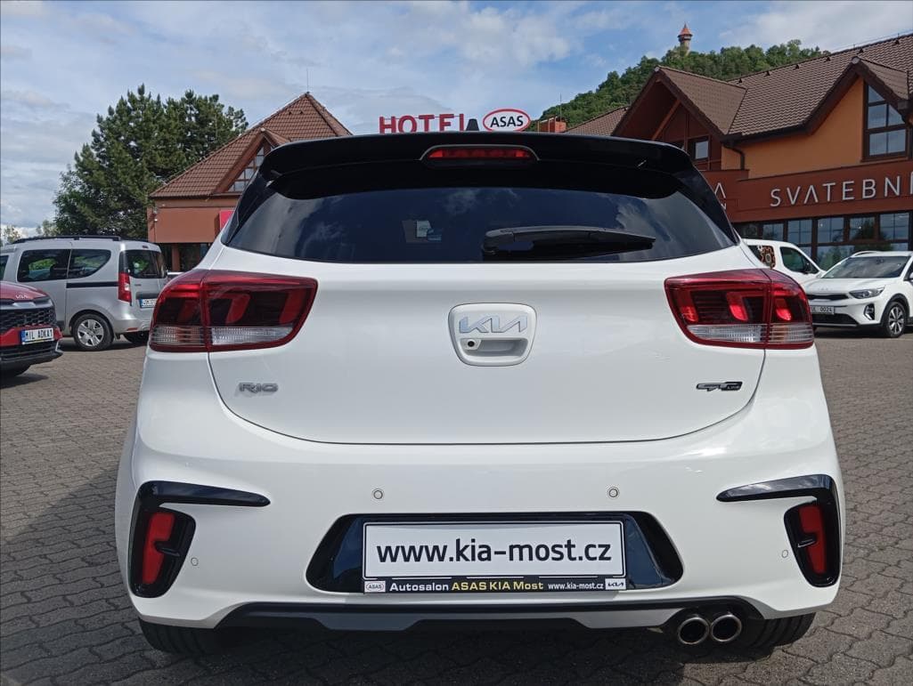2022 Kia RIO - 10