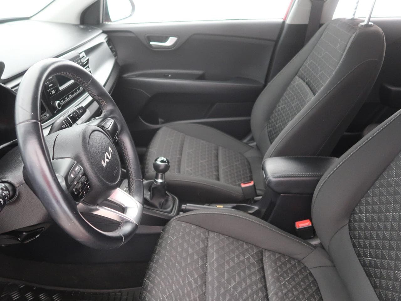 2023 Kia RIO - 28
