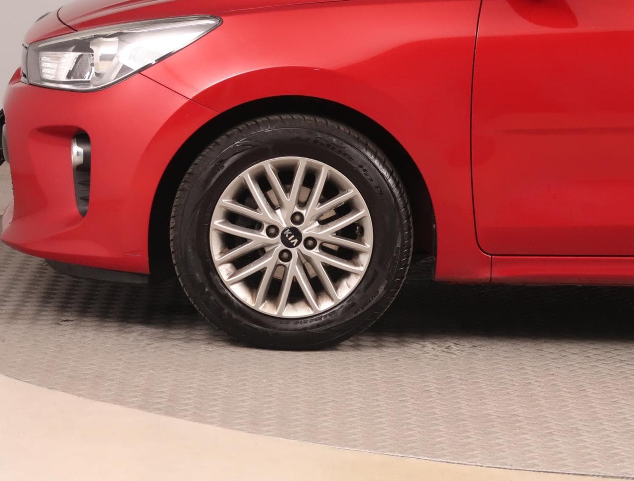 2017 Kia RIO - 30