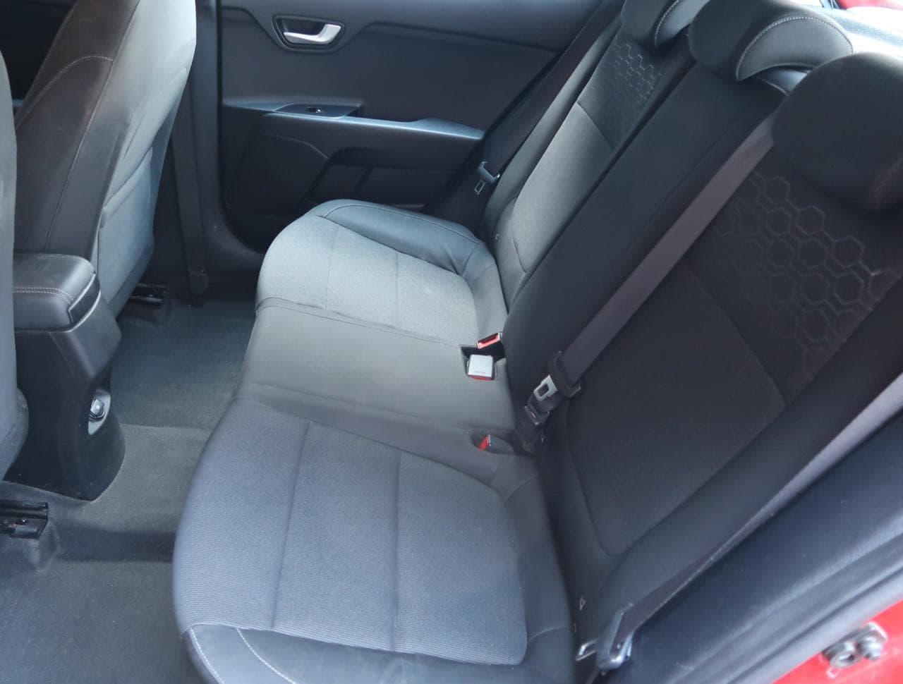 2017 Kia RIO - 22